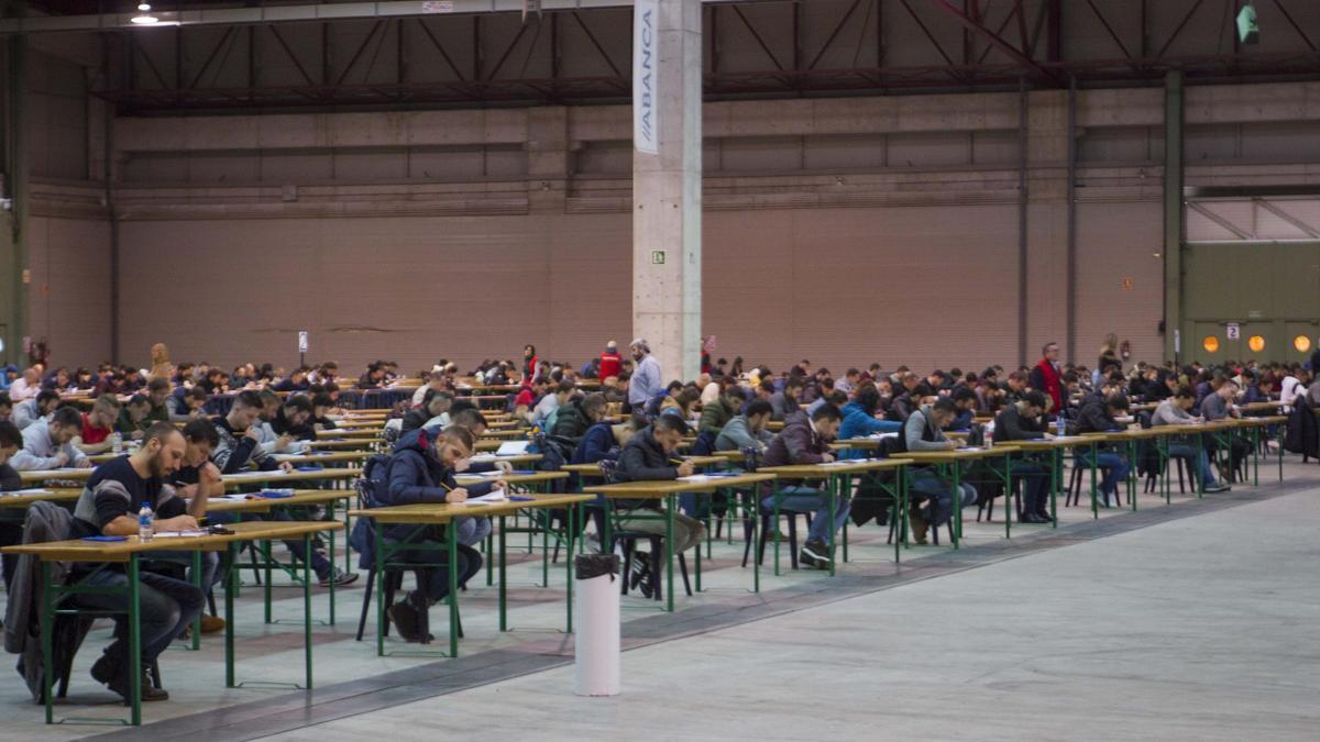 La Xunta convoca oposiciones para 100 plazas de policía local en 27 ...