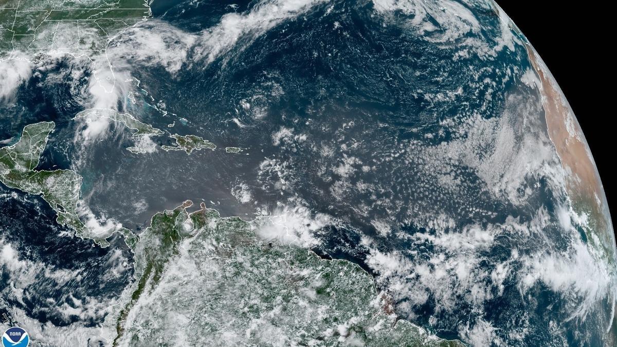 Vista satelital del huracán Elsa.