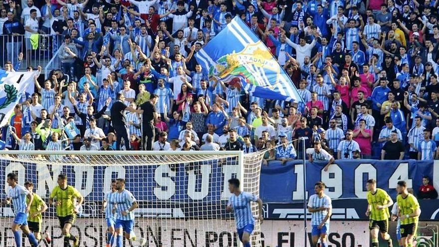 La Grada de Animación del Málaga CF, en el último encuentro con público en La Rosaleda, el 8 de marzo de 2020. | JESÚS DOMÍNGUEZ