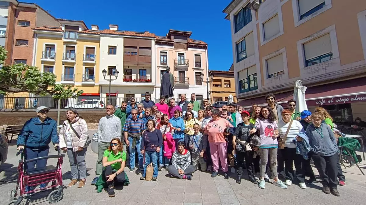 Arrancan las fiestas del Picadillo y el Sabadiego, con flores y poemas para recordar los orígenes de Noreña