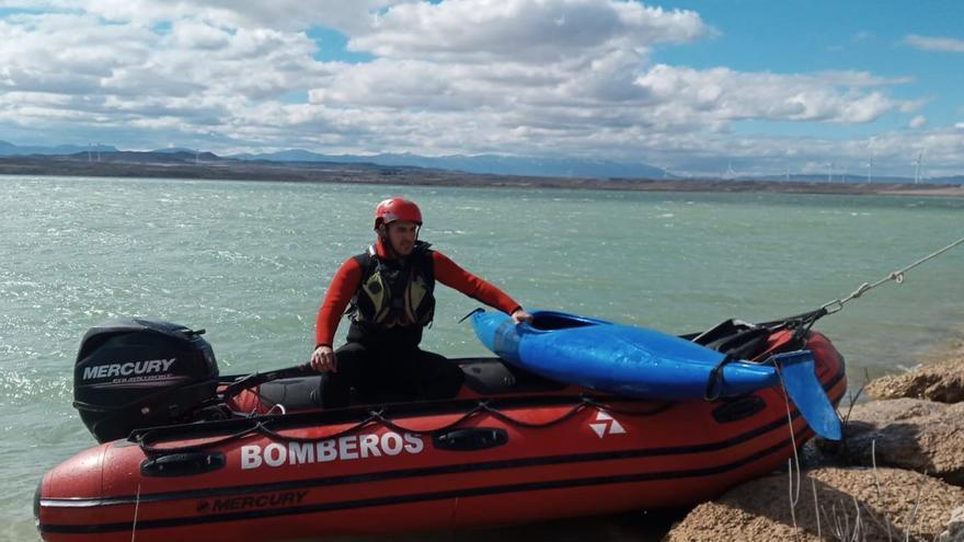 Rescatado un joven que había volcado con su kayak en La Loteta, Zaragoza