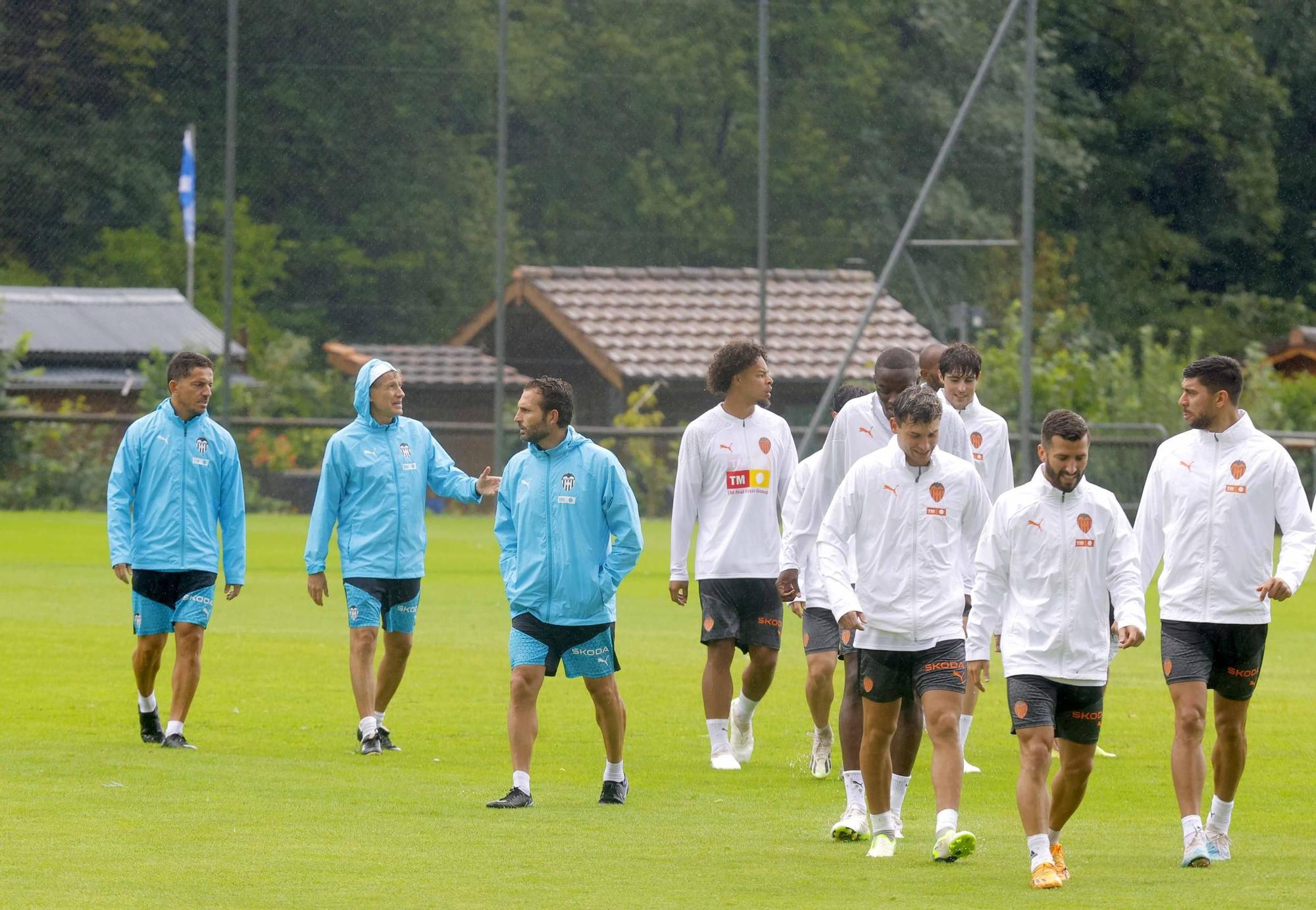 Diluvio en la última sesión de trabajo en Suiza