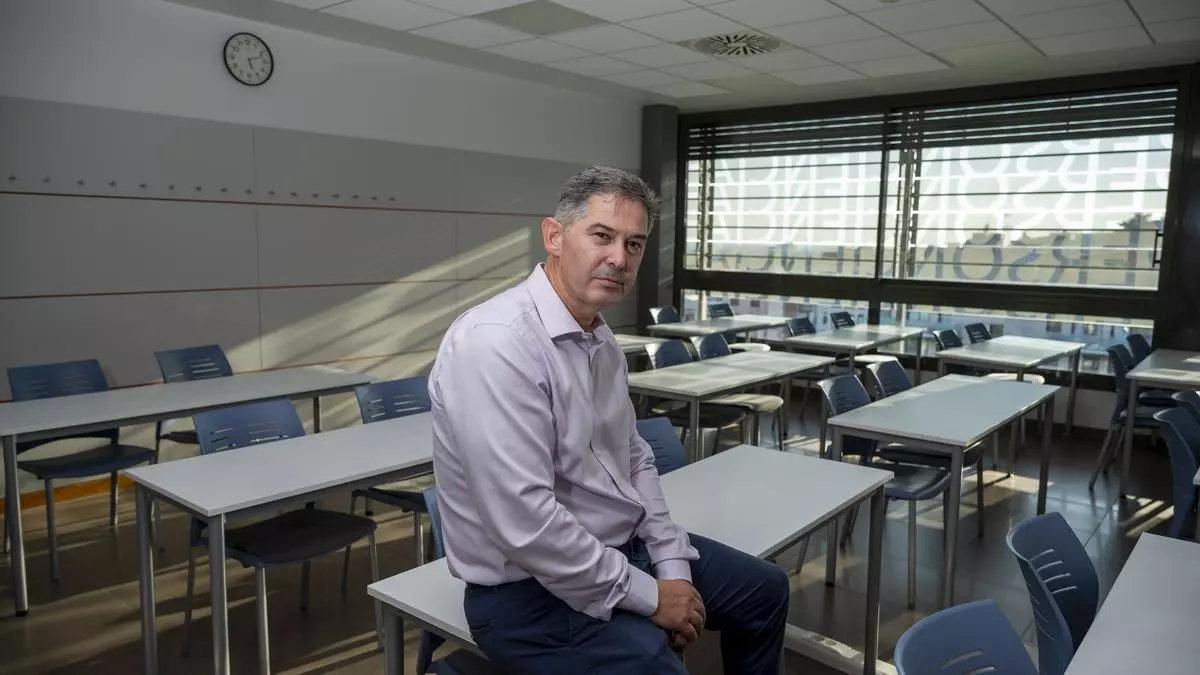 Tomás Fernández Villazala, director de la Oficina Nacional de Lucha contra los Delitos de Odio, el pasado miércoles en el IQS.