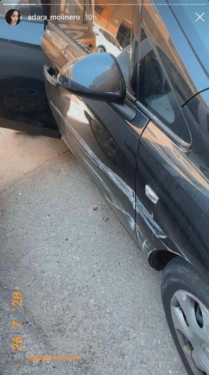 Coche de la madre de Adara tras un accidente
