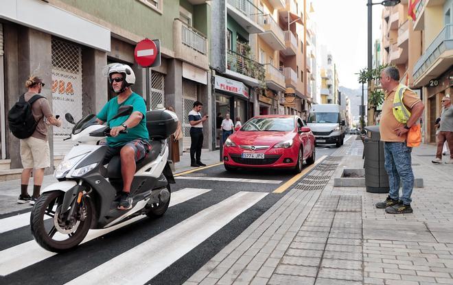 Apertura al tráfico de la calle de La Rosa, Santa Cruz de Tenerife