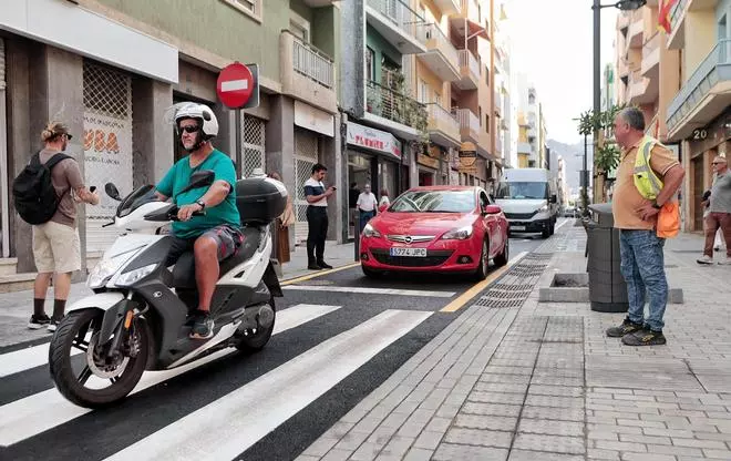 Apertura al tráfico de la calle de La Rosa, Santa Cruz de Tenerife