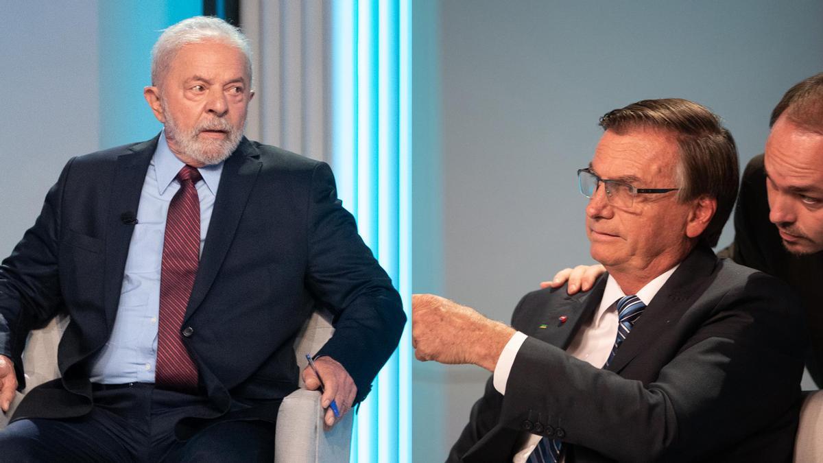 Lula i Jair Bolsonaro juntament amb el seu fill Carlos  en el debat de candidats