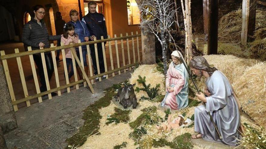 Roban el Niño Jesús del belén de la plaza de la Vila de Vila-real