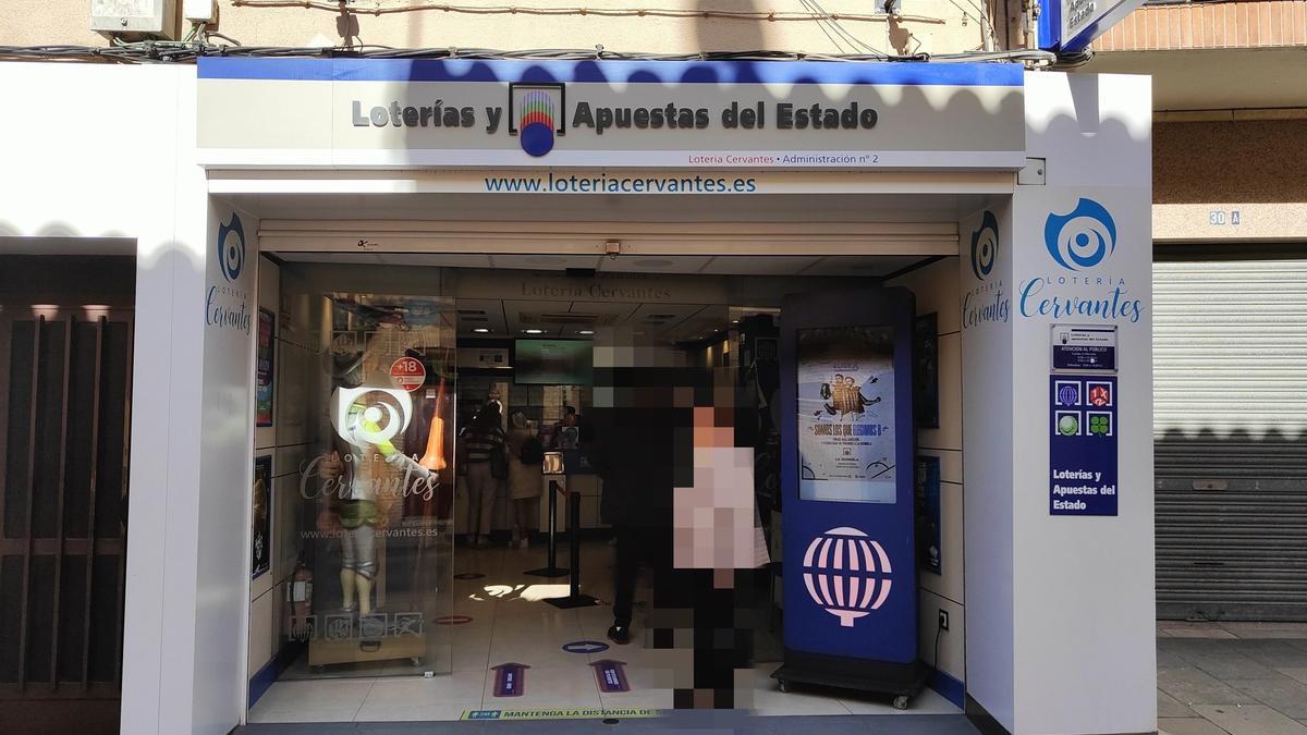 La administración de calle Cervantes, 32 de Villena.