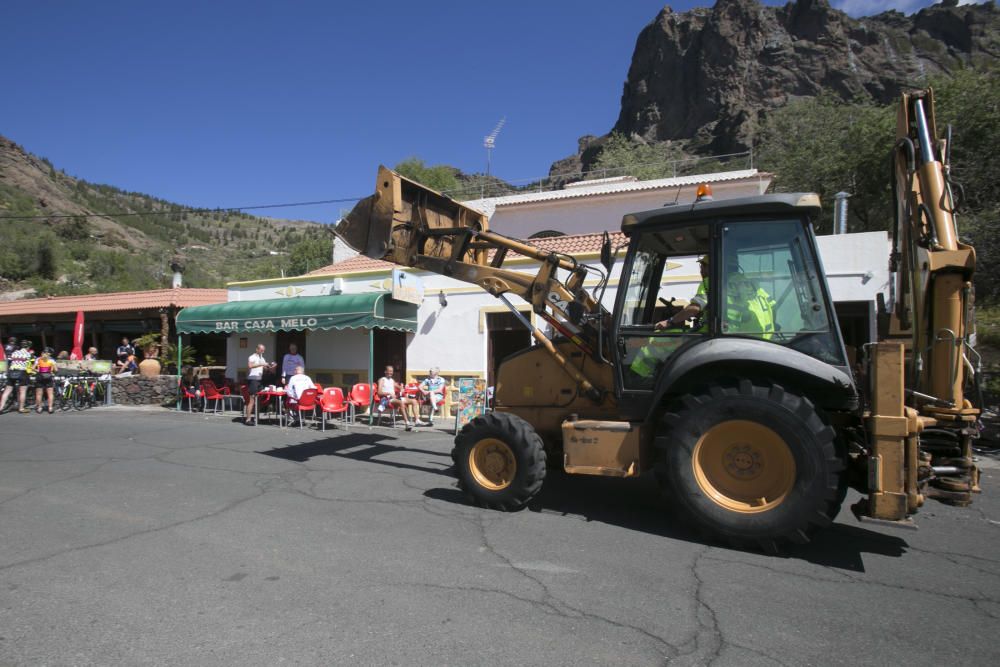 Miles de grancanarios suben a la Cumbre