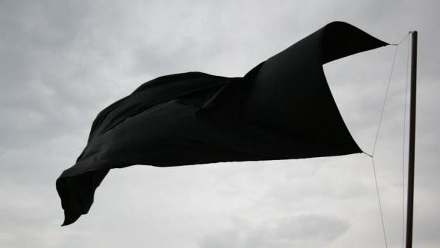 Portmán y el Mar Menor se llevan una bandera negra