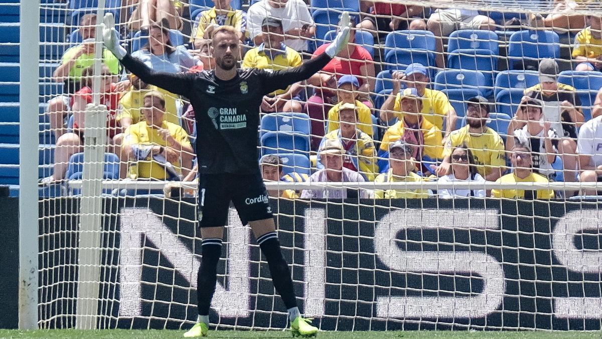 Aarón Escandell, en acción durante el partido frente al Sevilla