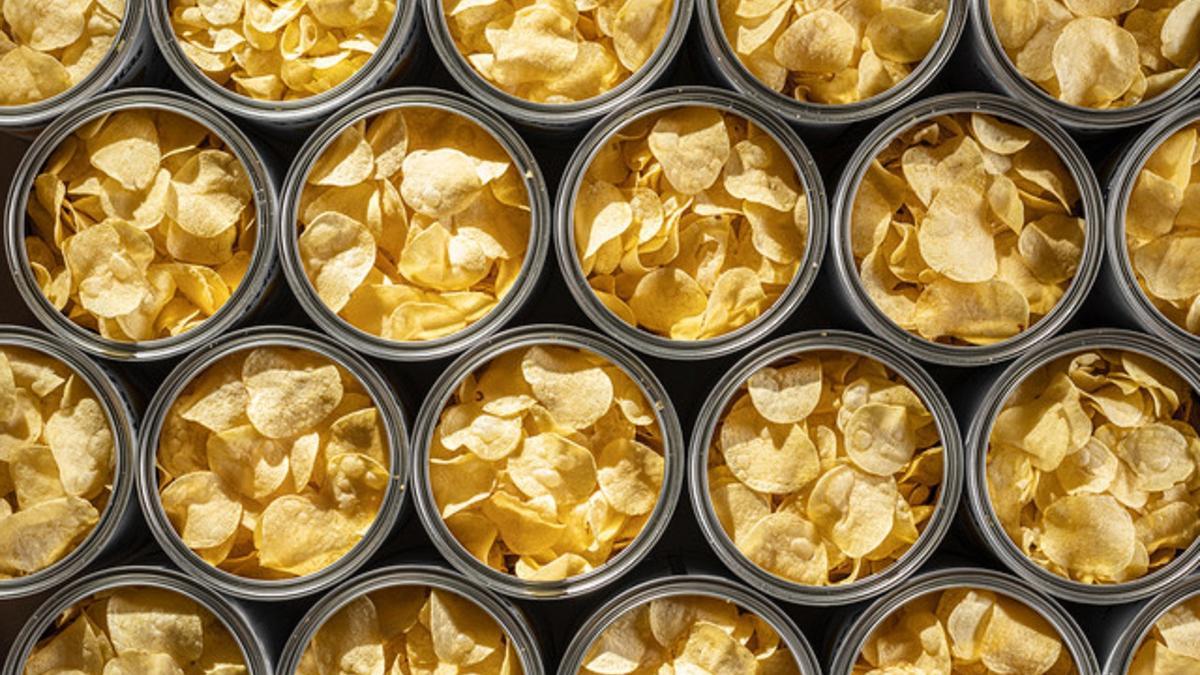 Varios envases de Patatas Bonilla a la Vista