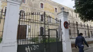 Bellido propone a la UCO buscar financiación y construir una residencia universitaria en la Zona militar