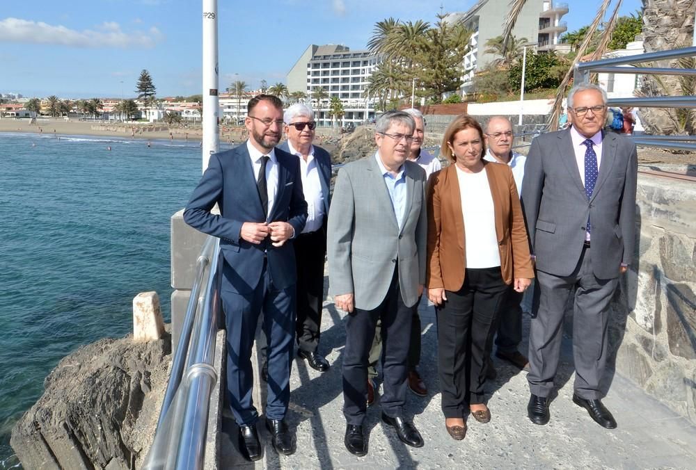 Inicio de las obras del paseo marítimo que unirá las playas de San Agustín con la de Las Burras.