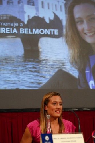La UCAM rinde homenaje a Mireia Belmonte