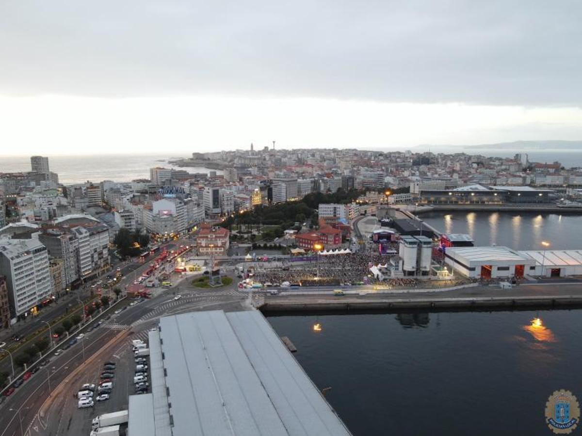 Imagen tomada por un dron durante los conciertos de julio del Morriña Fest.   | // LOC