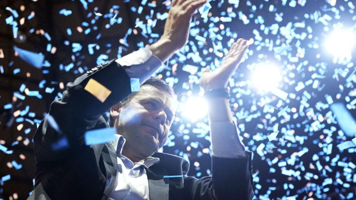 Luis Montenegro, líder de la coalició de centredreta Aliança Democràtica, en el tancament de campanya. | ARMANDO FRANCA / AP