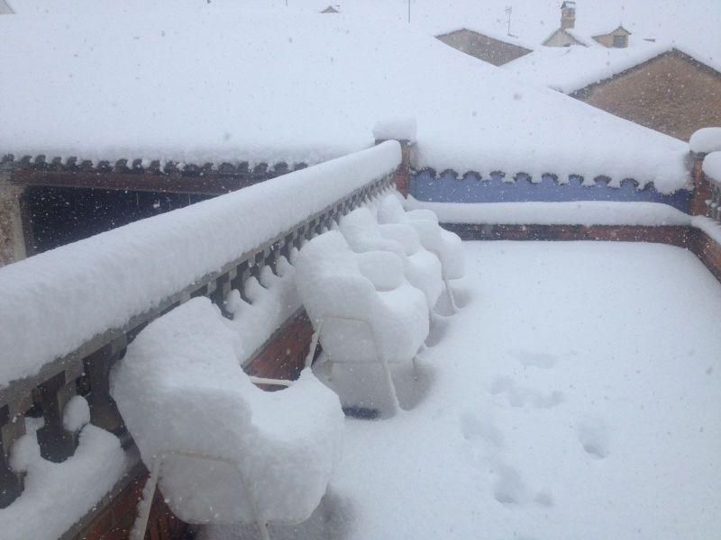 Imágenes de la espectacular nevada de hoy en Aragón