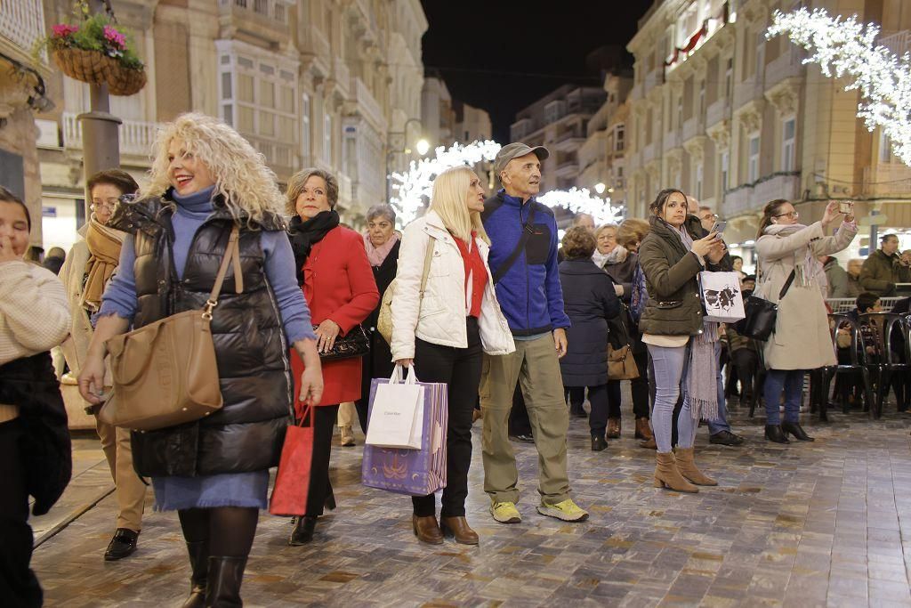 La 'Shopping Night' navideña seduce a los compradores de Cartagena