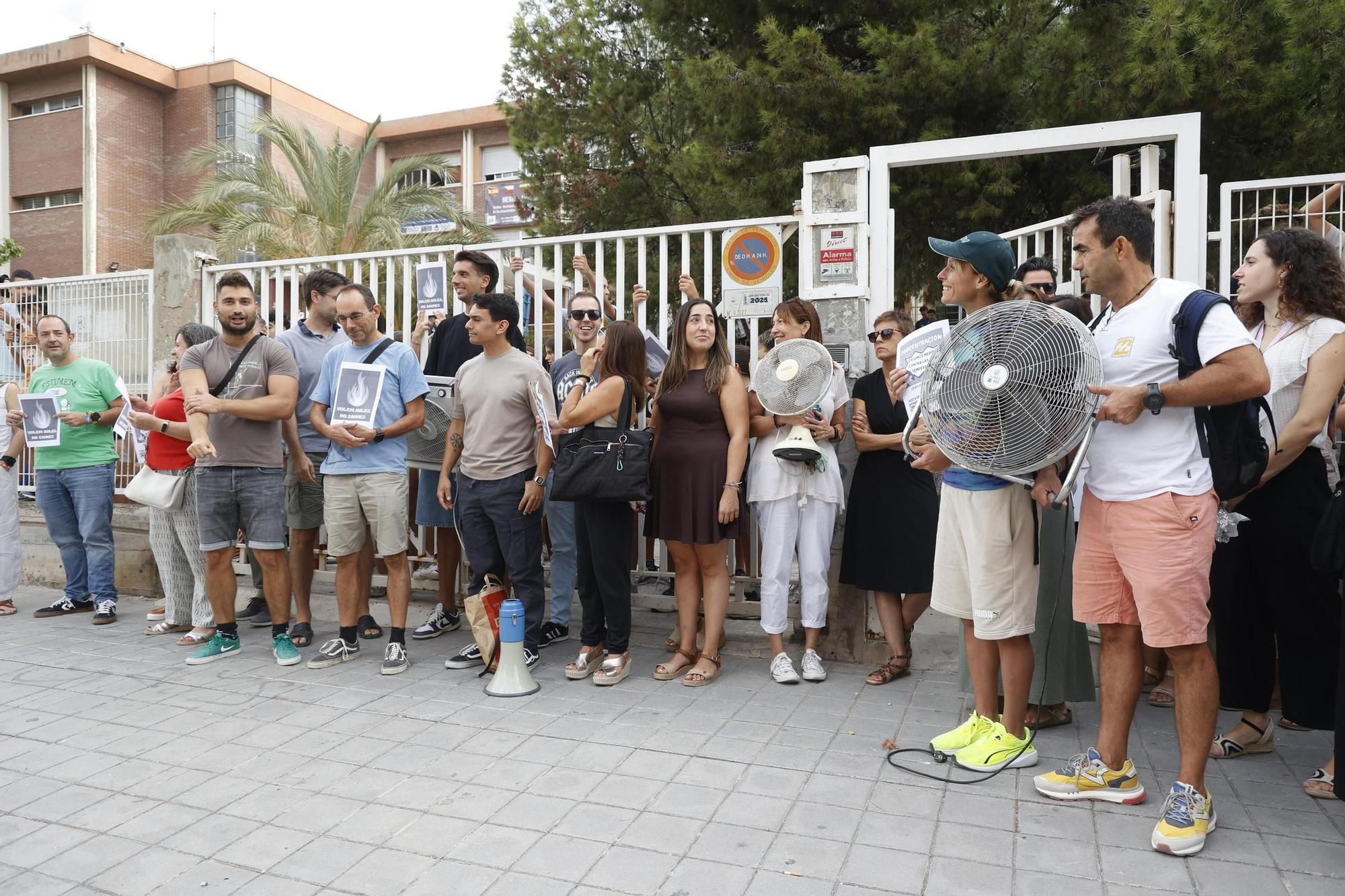 Continúan las protestas por el calor en los colegios de Alicante