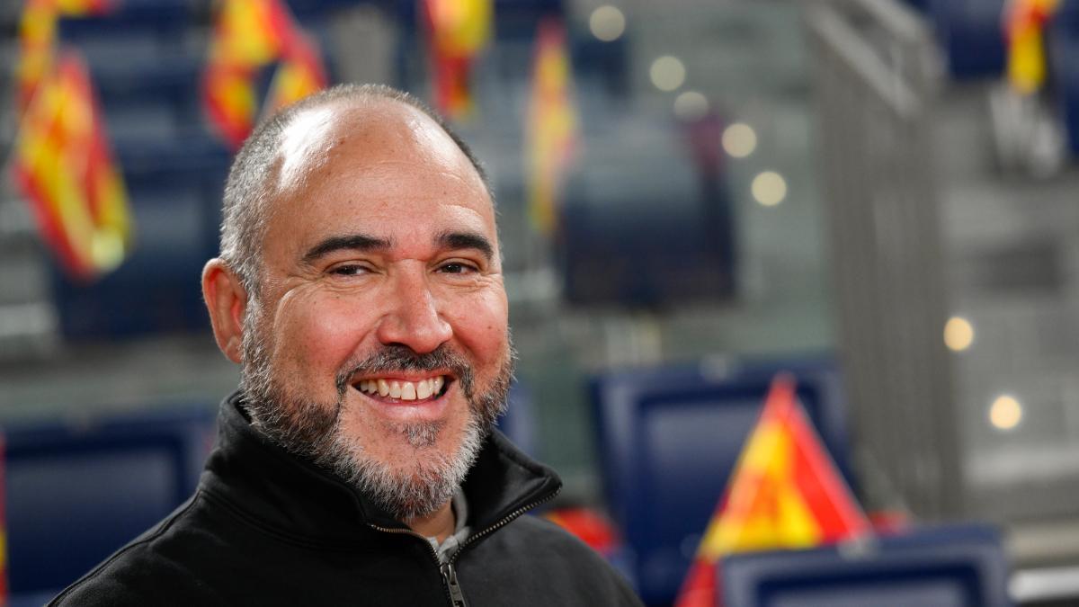 Chus Mateo es muy feliz al frente de la selección española