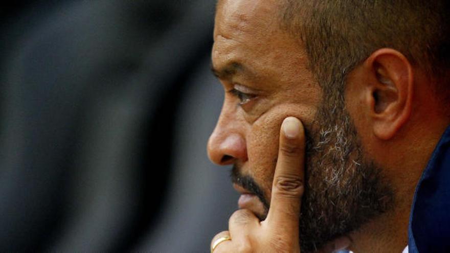 Nuno considera a Otamendi &quot;fundamental&quot;