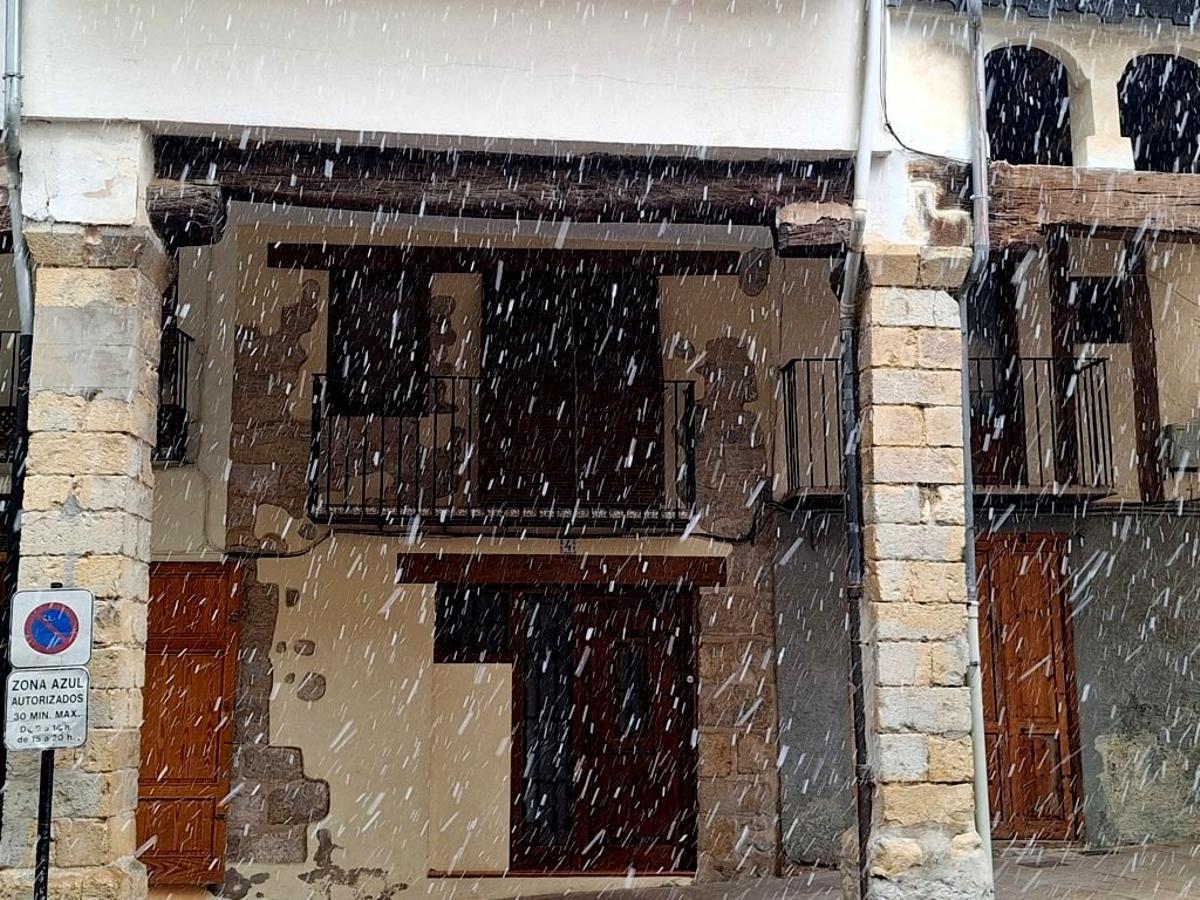 Las imágenes de Morella cubierta de nieve en Navidad