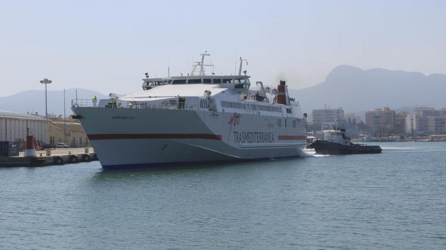 El Almudaina Dos partiendo del puerto de Gandia la pasada Semana Santa