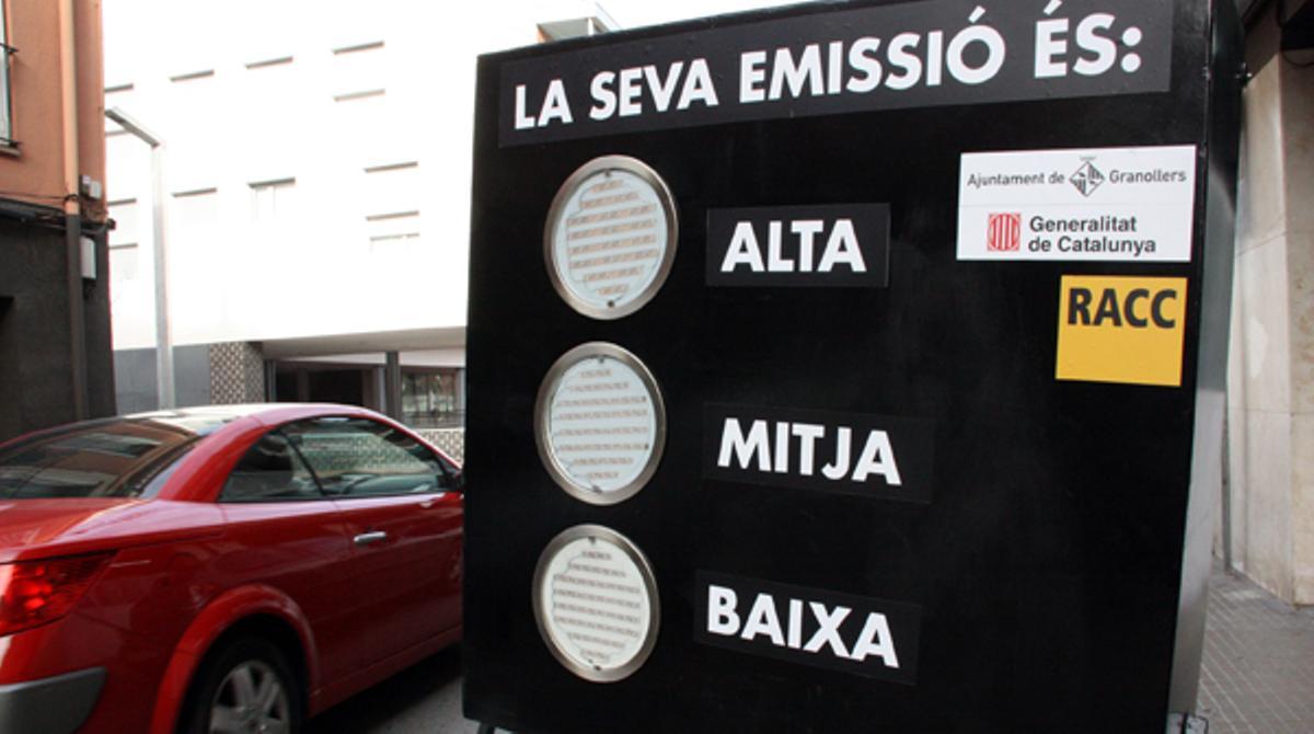 El punt de control que s’ha instal·lat a Granollers per mesurar les emissions dels gasos dels vehicles.