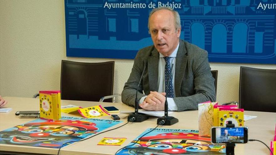 La plaza de España recupera la música durante Carnaval con djs