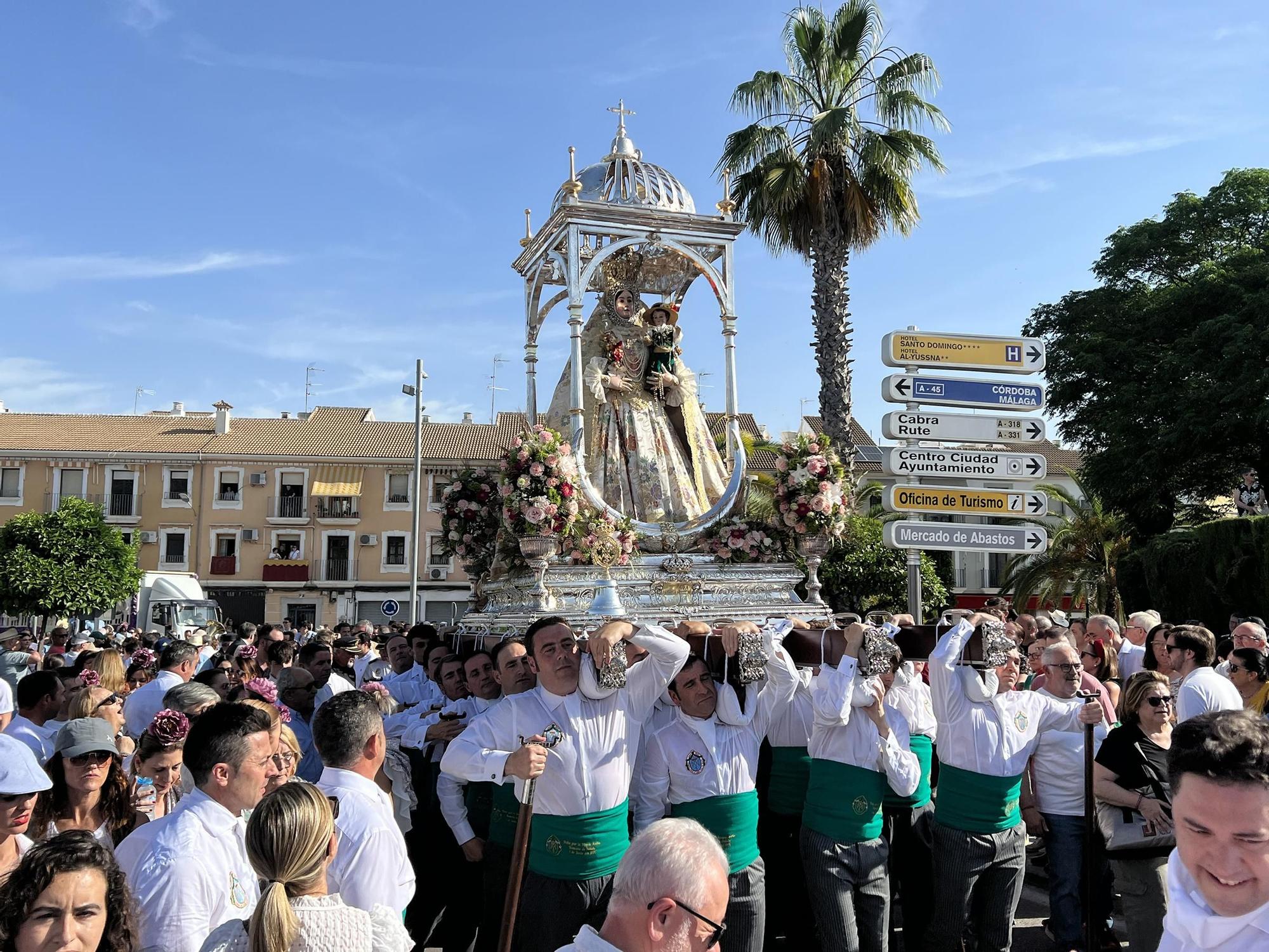 La Virgen de Araceli de Lucena regresa a su Santuario en la Romería de Subida