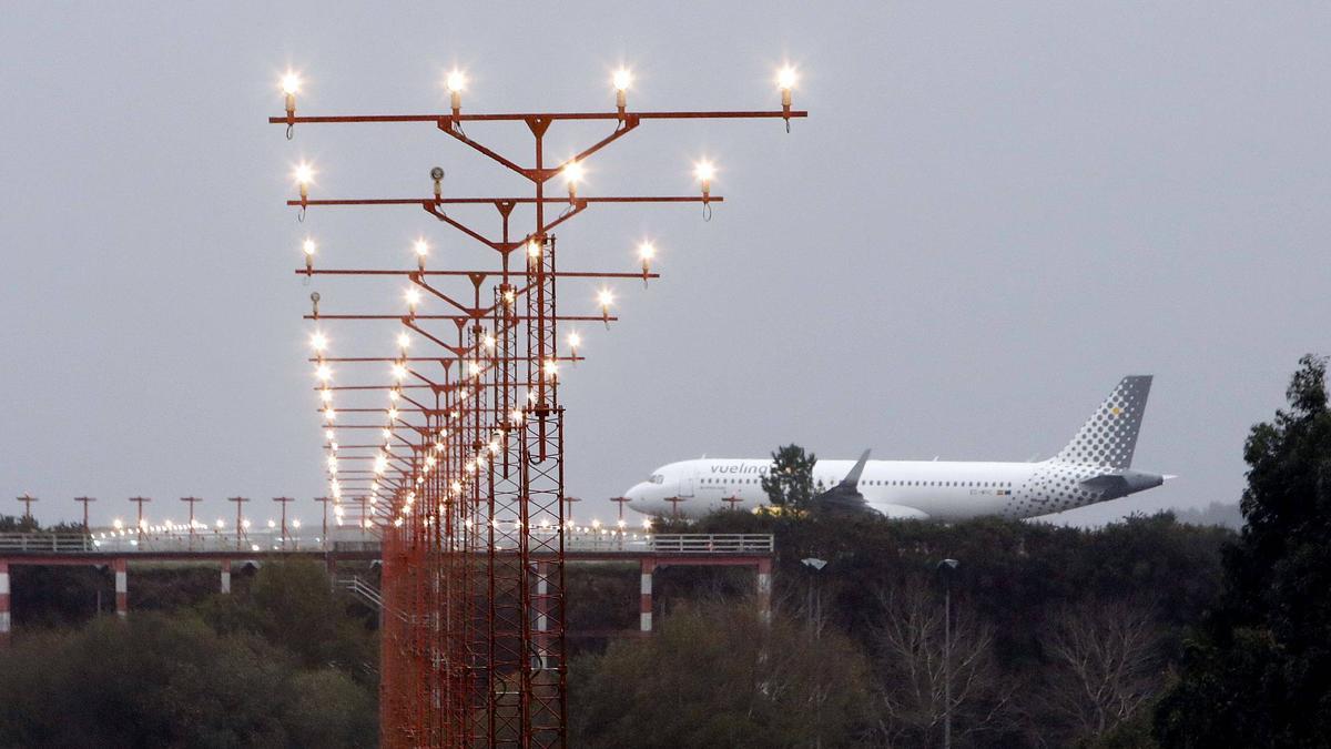 Vueling es una de las compañías con las que Aena propone negociar nuevas rutas.