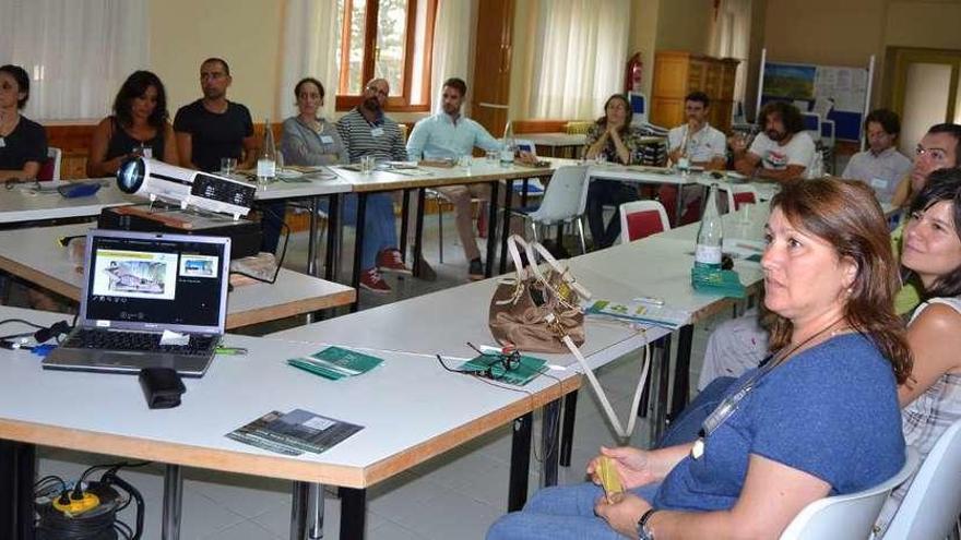 Desarrollo de las jornadas sobre Economía Circular y Emprendimiento Verde organizadas en San Martín de Castañeda y la Casa del Parque.