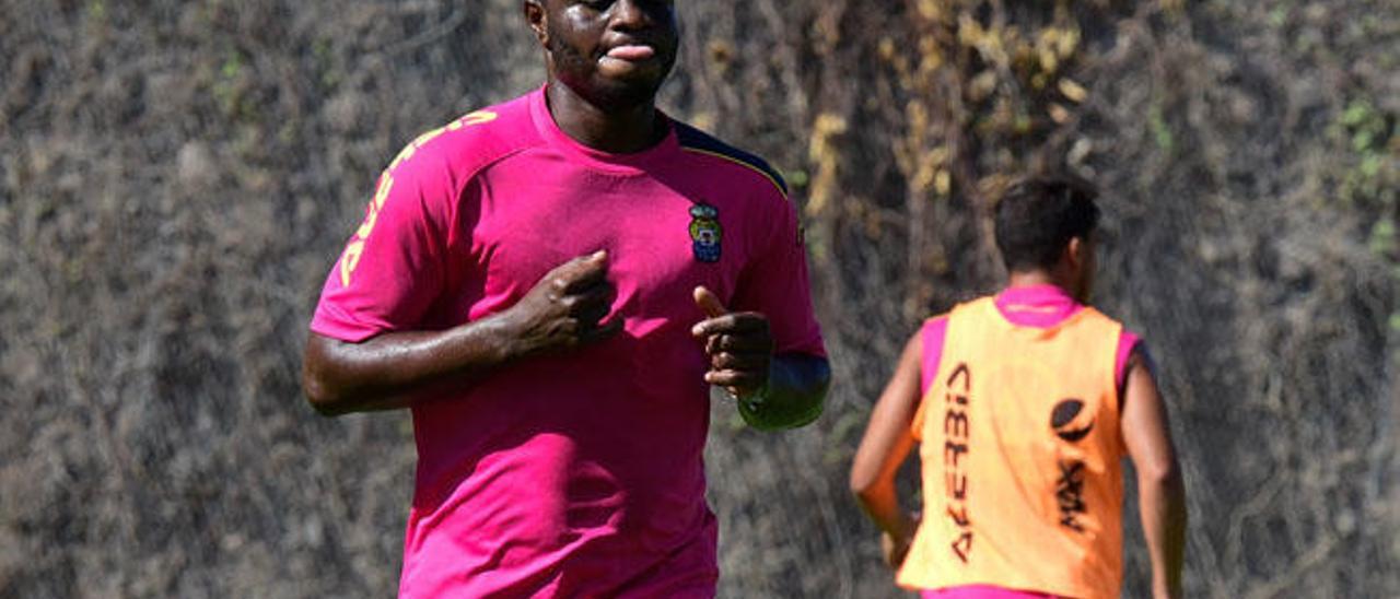 Wakaso Mubarak en uno de los entrenamientos de Barranco Seco.