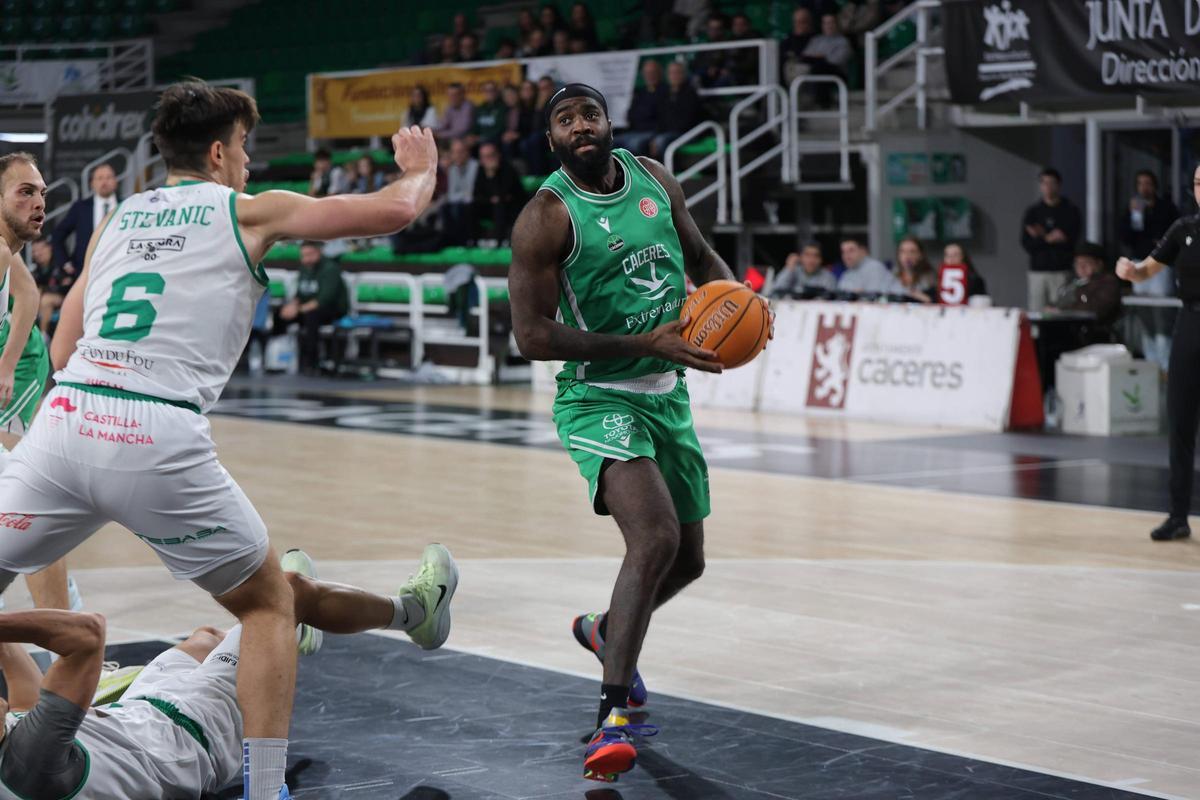 Fotogalería | Las imágenes del Cáceres - Toledo