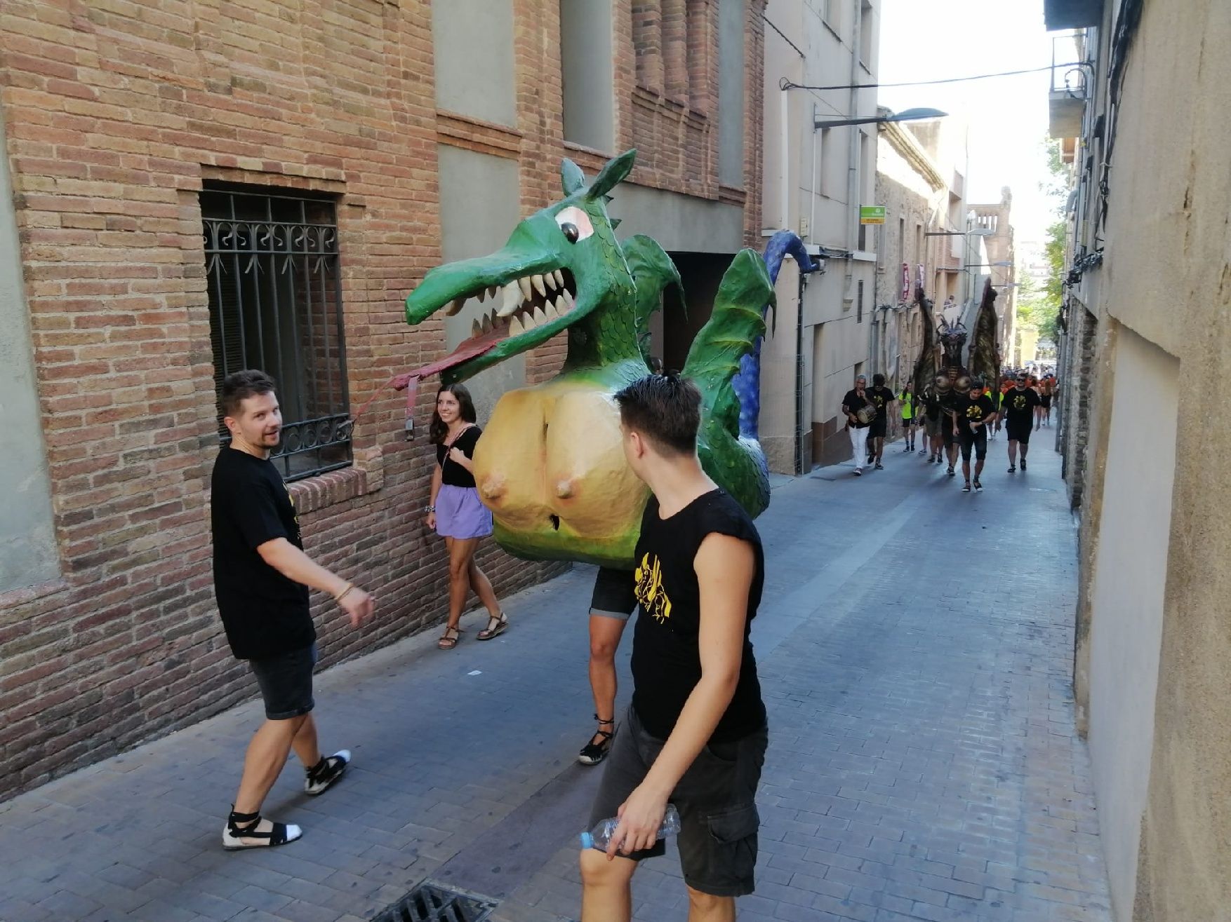 Igualada treu la imatgeria en la vigília de Sant Bartomeu