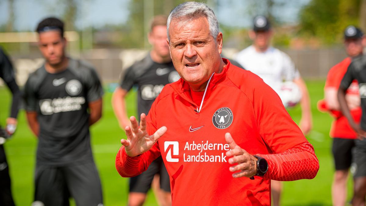 Albert Capellas ja ha començat a treballar com a entrenador del Midtjylland