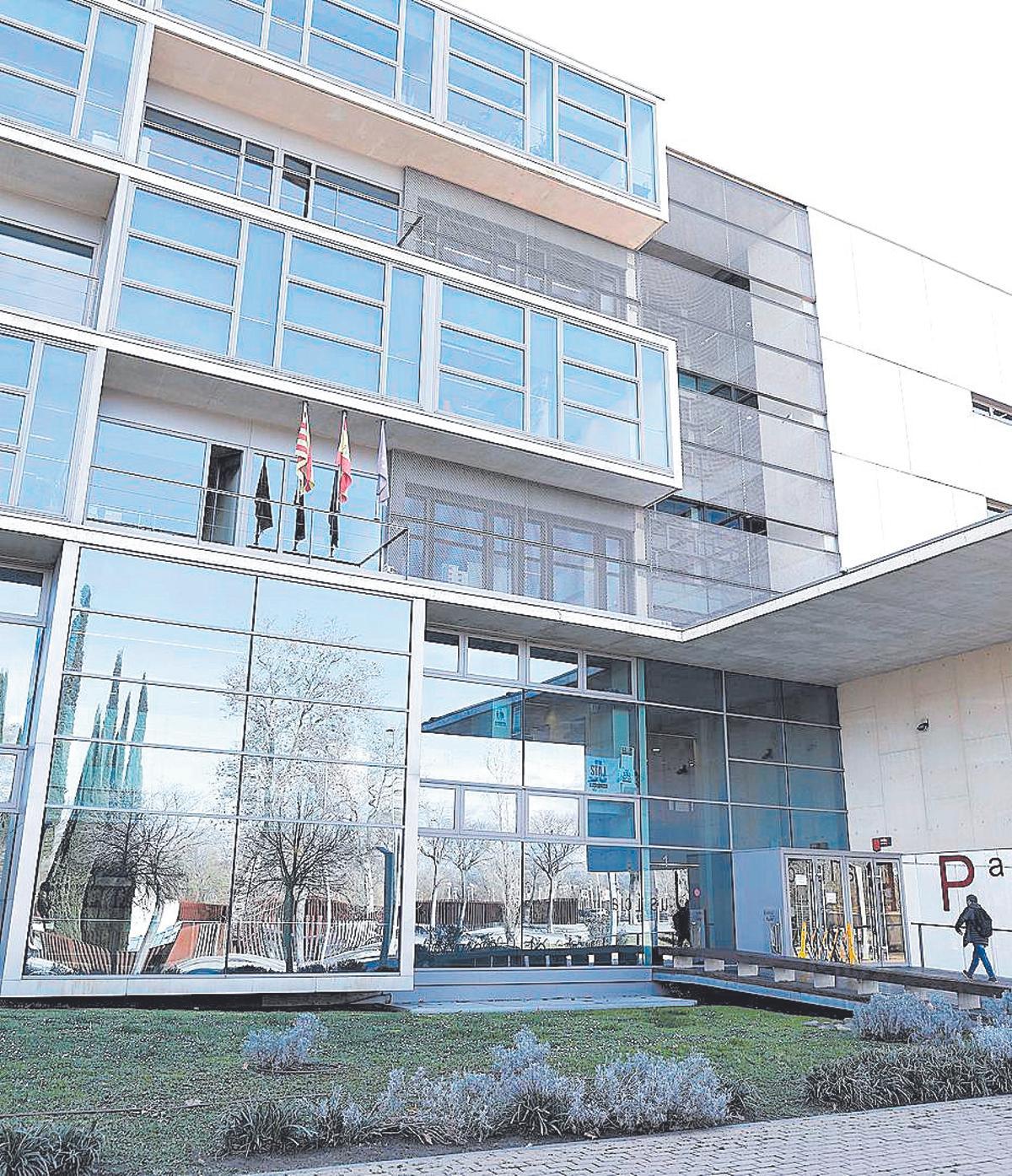 La façana del Palau de Justícia, on hi ha els jutjats mercantils.