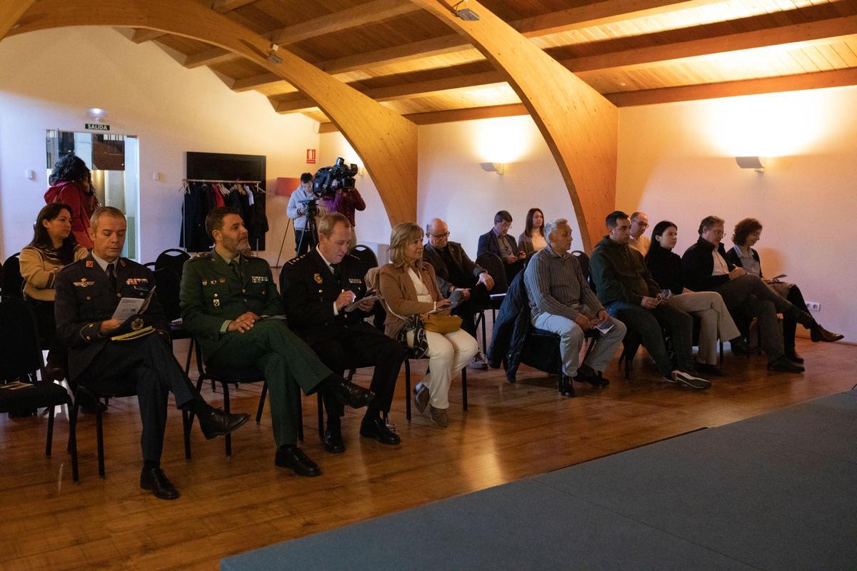 ZAMORA. PRESENTACION CON LA ESPAÑA DOBLADA