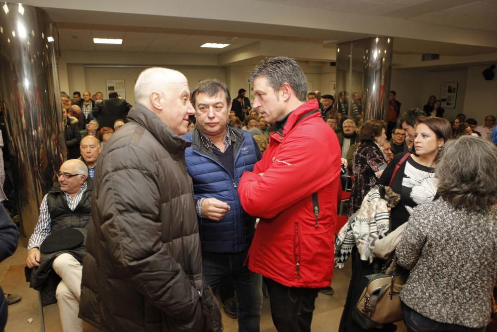 Reunión en la Casa del pueblo del PSOE gijonés