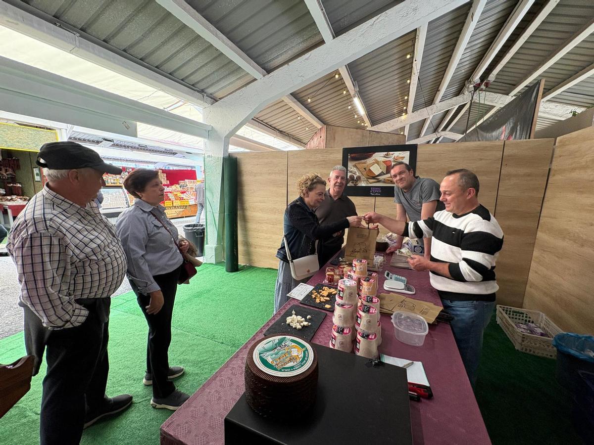 Lleno en el primer día de la Feria de Muestras de Tineo Lleno en el primer día de la Feria de Muestras de Tineo
