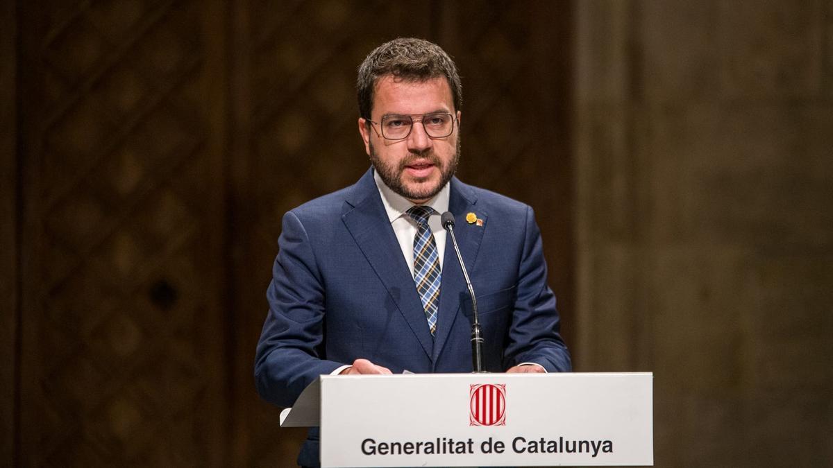 El president de la Generalitat, Pere Aragonès, compareix en la Galeria Gòtica del Palau de la Generalitat després que Junts hagi decidit sortir del Govern.