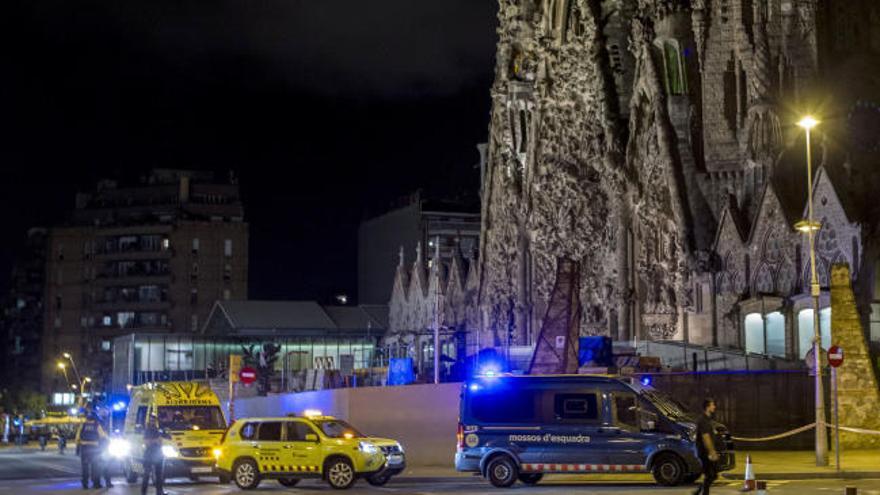 Falsa alarma terrorista obliga a desalojar la Sagrada Familia de Barcelona