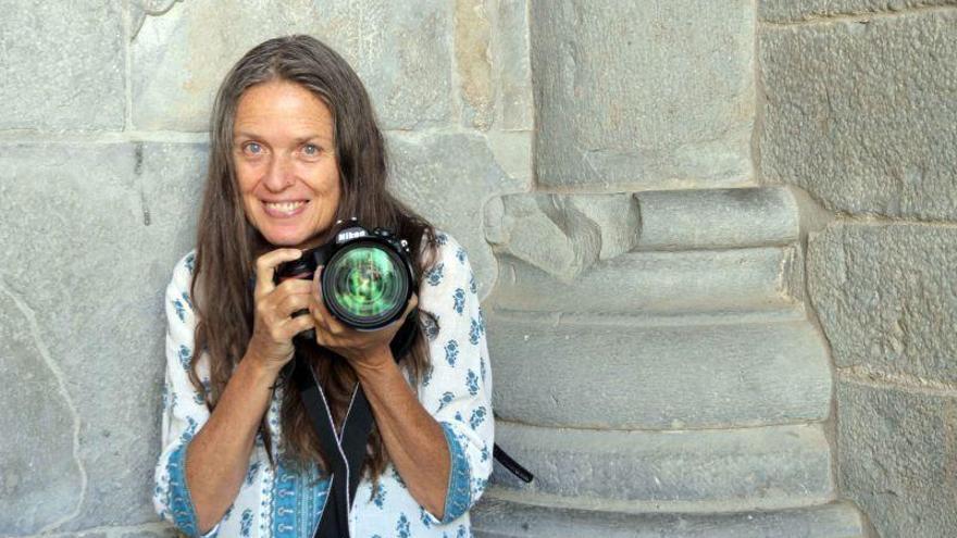 Ouka Leele ya retrata a viajeros y peregrinos en Jaca