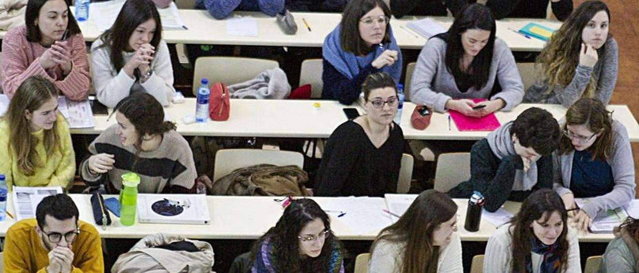 Sesión presencial del Curso MIR, en Oviedo, en enero de 2020. | F. Rodríguez