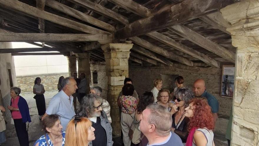Los Oscos recuerda a Trevín, un hombre "salomónico", en un acto de amigos y familia "con las historias de él que nos marcaron"