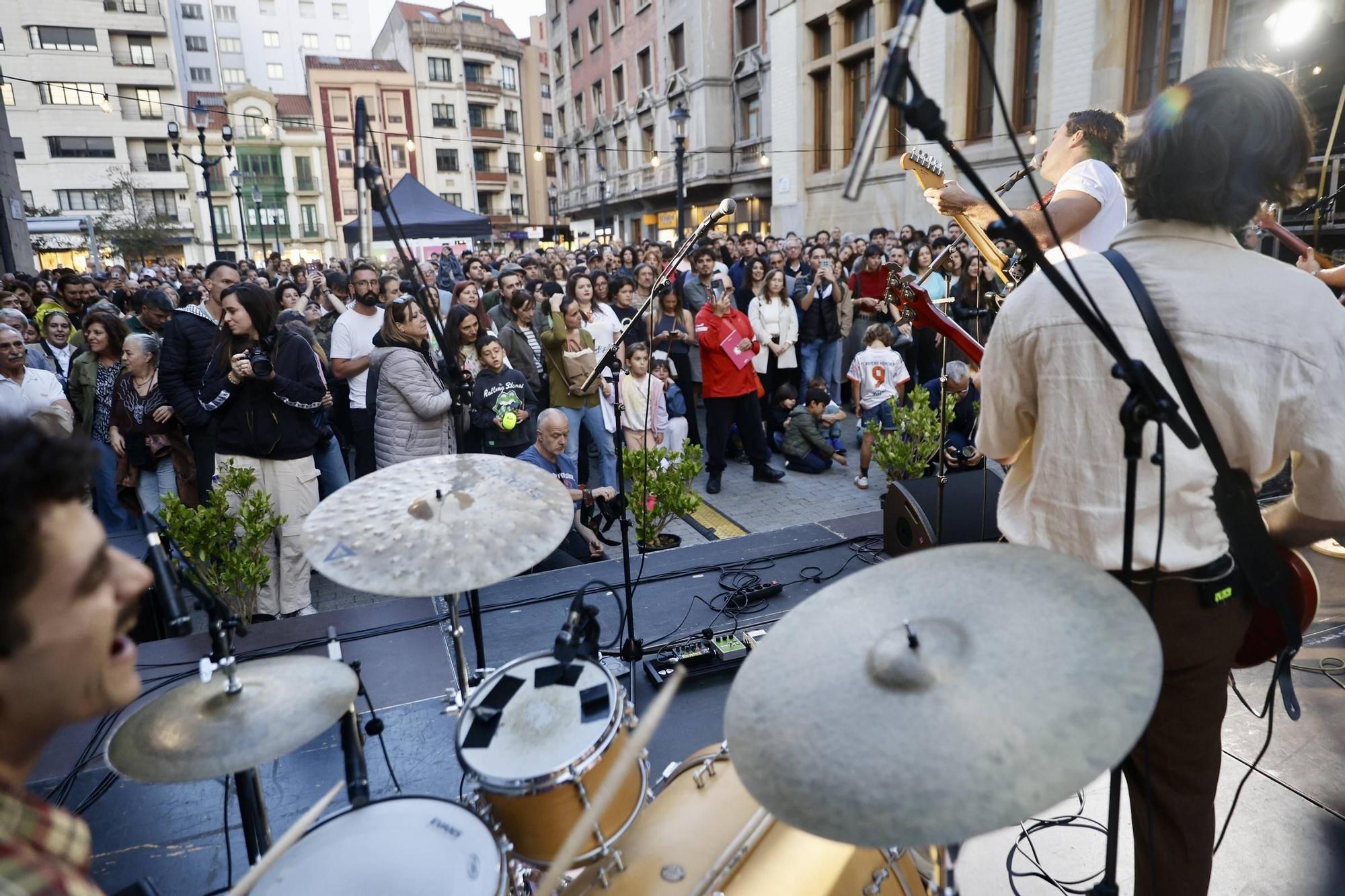La Noche Blanca de Gijón, en imágenes