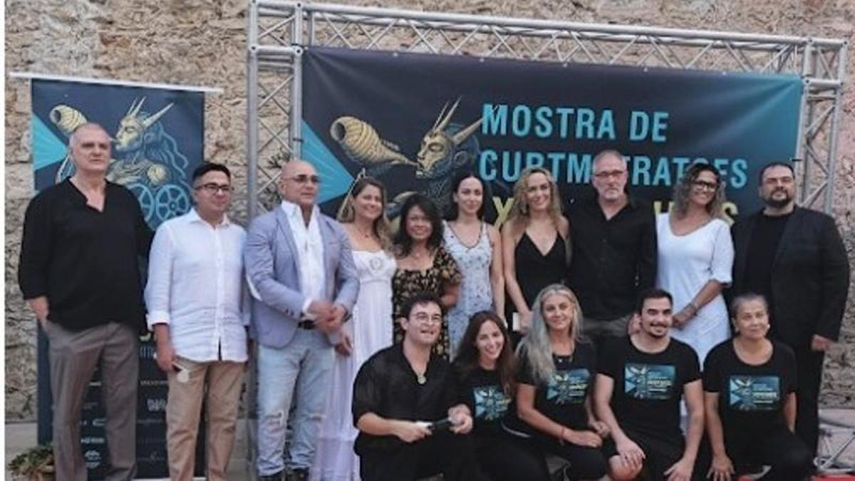 Foto de grupo de la edición del Ixtar Curts del año 2025.
