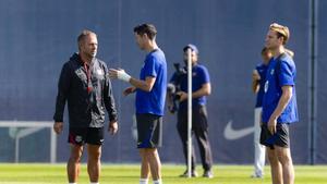 El Barça se ejercita antes de recibir al Young Boys